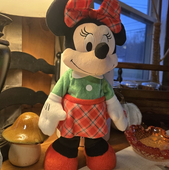 Jingle Bells Minnie Mouse - Picture 3 of 7